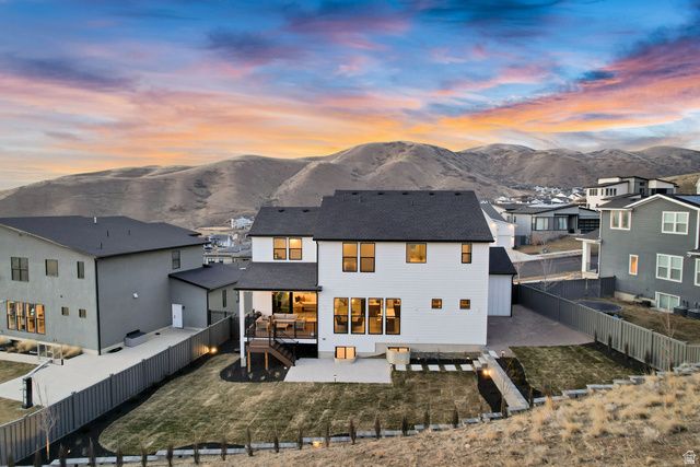 1701 W OAKRIDGE CIR, Lehi, UT 84043