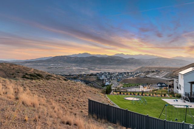 1701 W OAKRIDGE CIR, Lehi, UT 84043