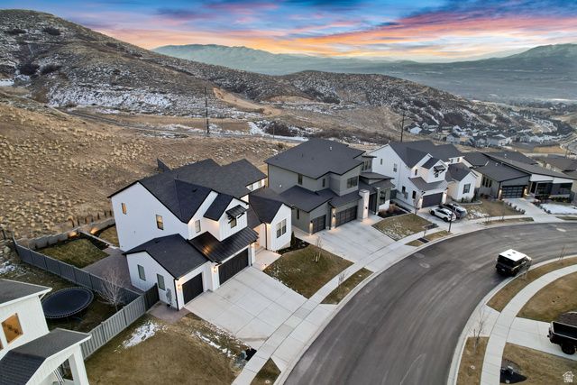 1701 W OAKRIDGE CIR, Lehi, UT 84043