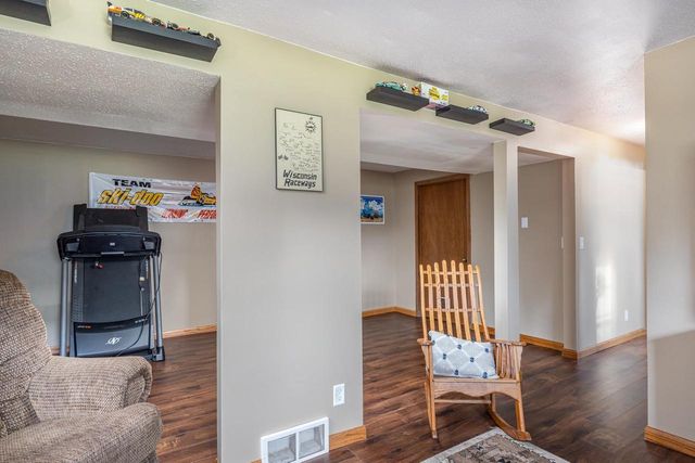N2275 BEAN CITY ROAD, New London, WI 54961