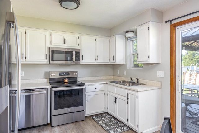 N2275 BEAN CITY ROAD, New London, WI 54961