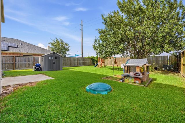 7910 Albatross Road, Baytown, TX 77523
