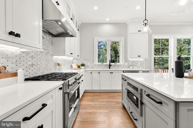 11100 ORLEANS WAY, Kensington, MD 20895
