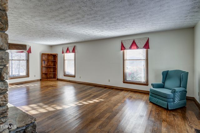 150 Miller Crossing, Jonesborough, TN 37659