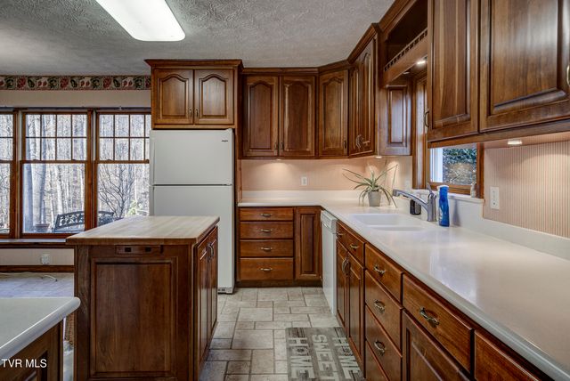 150 Miller Crossing, Jonesborough, TN 37659