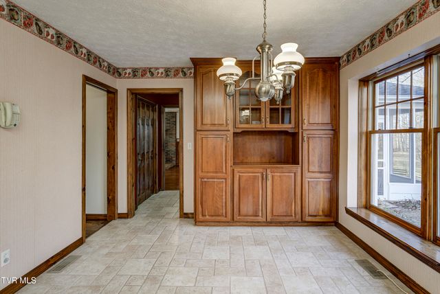 150 Miller Crossing, Jonesborough, TN 37659