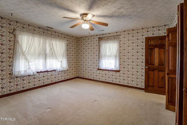 150 Miller Crossing, Jonesborough, TN 37659