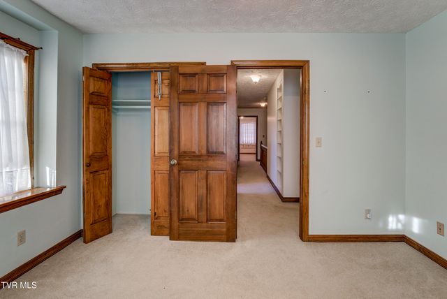 150 Miller Crossing, Jonesborough, TN 37659