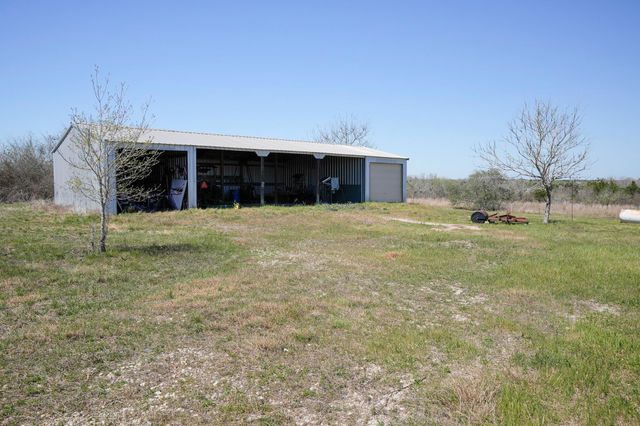 6455 Gebert Road, Schulenburg, TX 78949