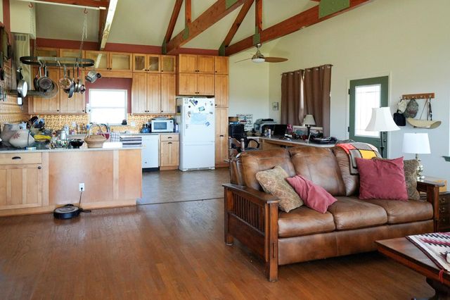 6455 Gebert Road, Schulenburg, TX 78949