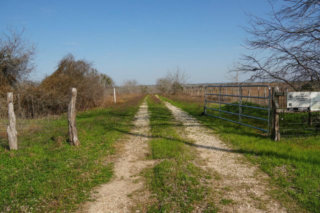 6455 Gebert Road, Schulenburg, TX 78949