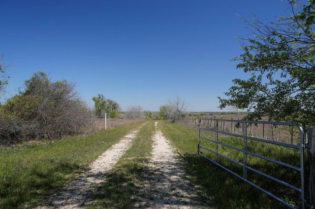 6455 Gebert Road, Schulenburg, TX 78949