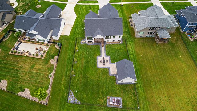 1016 W Aspen Ridge Circle, Polk City, IA 50226