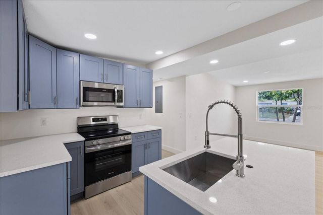 4104 W MONTGOMERY TERRACE, Tampa, FL 33616