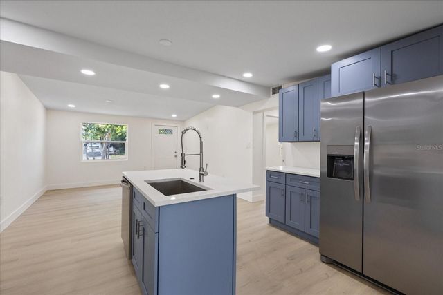 4104 W MONTGOMERY TERRACE, Tampa, FL 33616