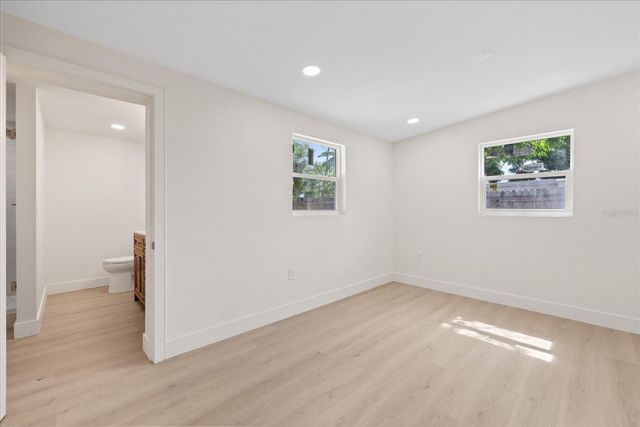 4104 W MONTGOMERY TERRACE, Tampa, FL 33616