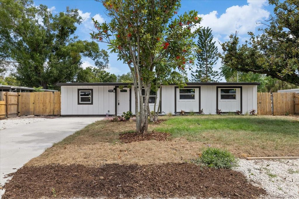 4104 W MONTGOMERY TERRACE, Tampa, FL 33616
