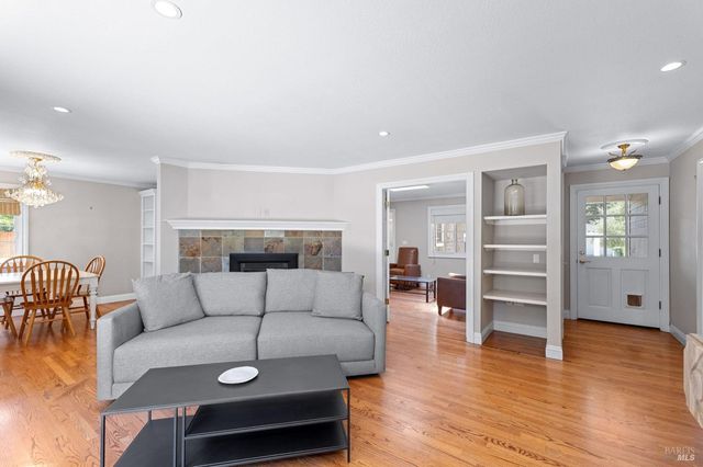 1040 Valley View St, St. Helena, CA 94574