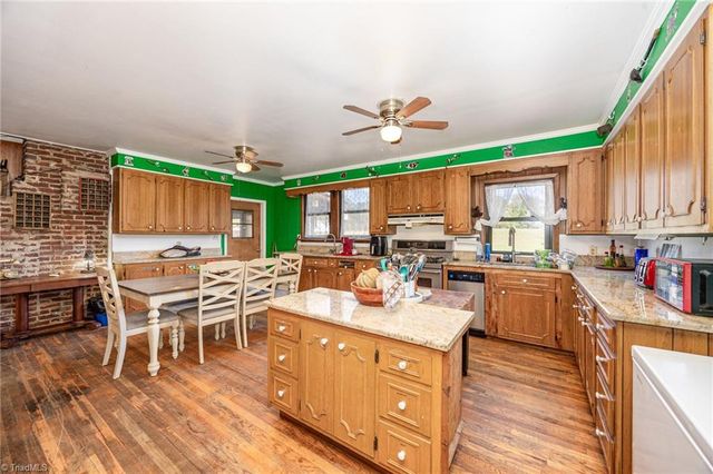 827 Shell Road, Thomasville, NC 27360