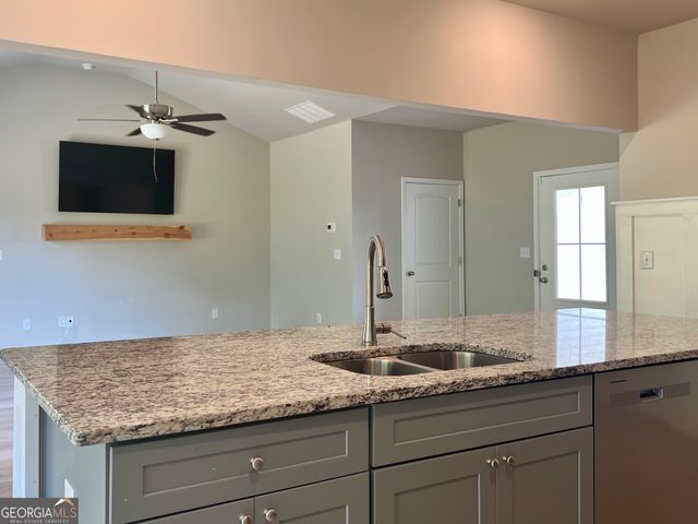 516 Tenney Nelson Road, Grantville, GA 30220