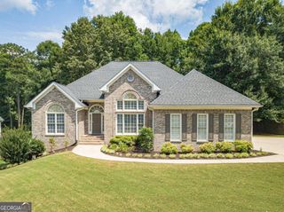 1114 Maple Creek Ridge, Loganville, GA 30052