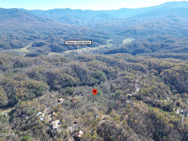 76 Grassy Branch Loop, Sevierville, TN 37876