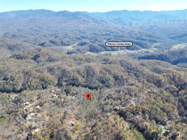 76 Grassy Branch Loop, Sevierville, TN 37876