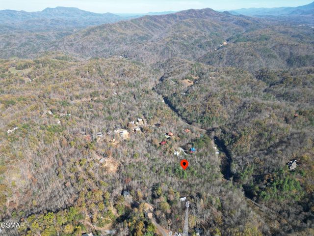 76 Grassy Branch Loop, Sevierville, TN 37876