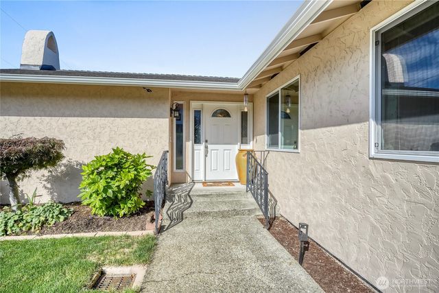 1112 N 38th Street, Renton, WA 98056