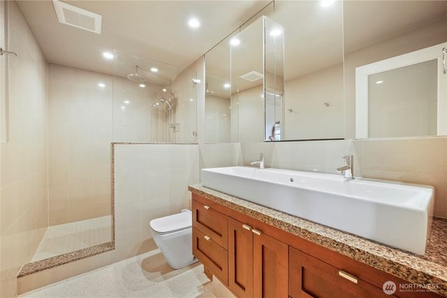 1112 N 38th Street, Renton, WA 98056