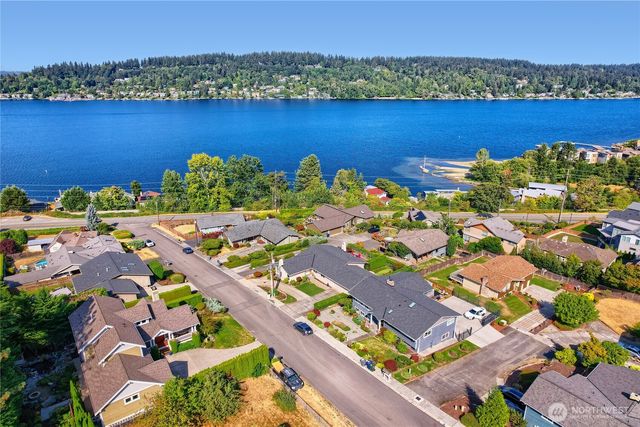 1112 N 38th Street, Renton, WA 98056