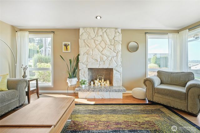 1112 N 38th Street, Renton, WA 98056