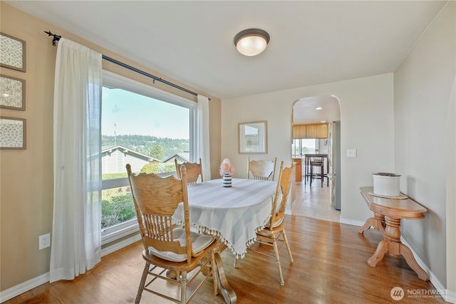 1112 N 38th Street, Renton, WA 98056