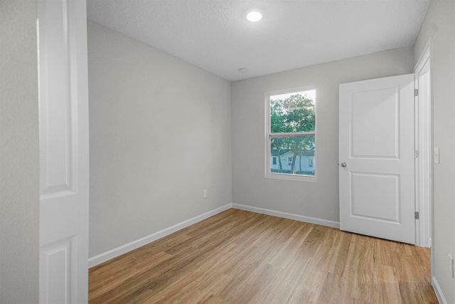 475 S Woodlawn St, St Augustine, FL 32084