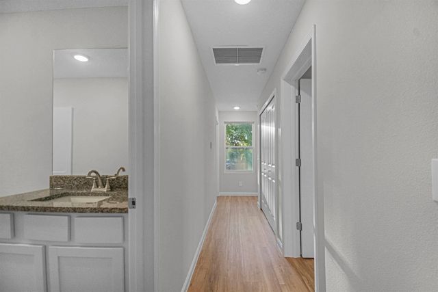 475 S Woodlawn St, St Augustine, FL 32084