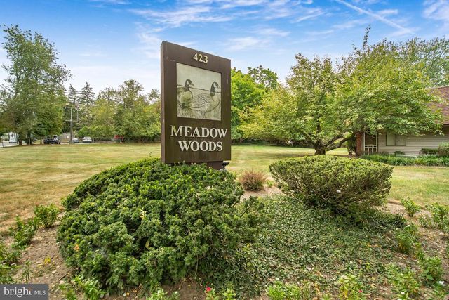 606 MEADOW WOODS LN, Lawrence Township, NJ 08648