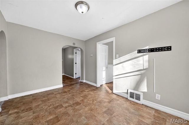 8616 Kendale Drive, Unincorporated, MO 63121