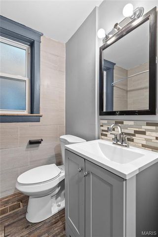 4040 Shreve Avenue B, St Louis, MO 63115