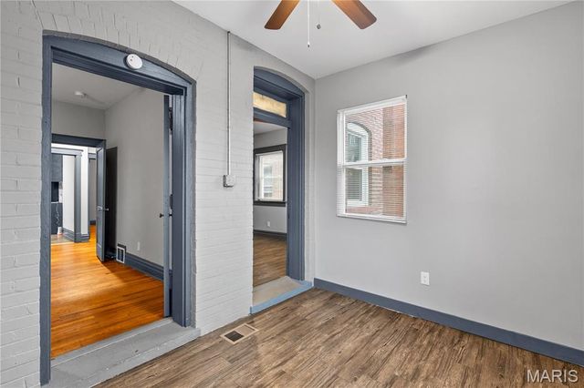 4040 Shreve Avenue B, St Louis, MO 63115