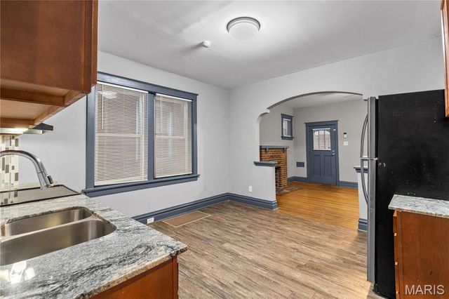 4040 Shreve Avenue B, St Louis, MO 63115