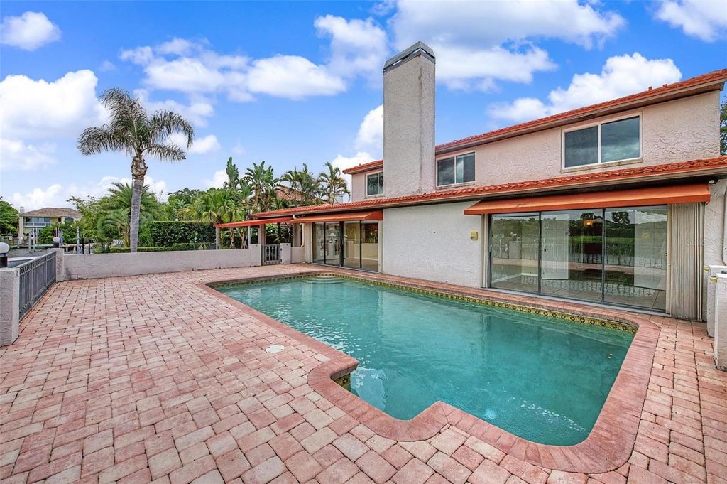 Image 20 of property listing at 7011 PELICAN ISLAND DRIVE, Tampa, FL 33634