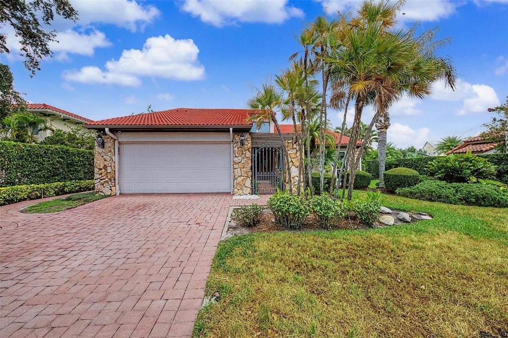 Image 25 of property listing at 7011 PELICAN ISLAND DRIVE, Tampa, FL 33634