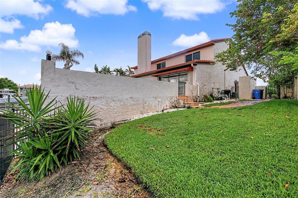 Image 27 of property listing at 7011 PELICAN ISLAND DRIVE, Tampa, FL 33634