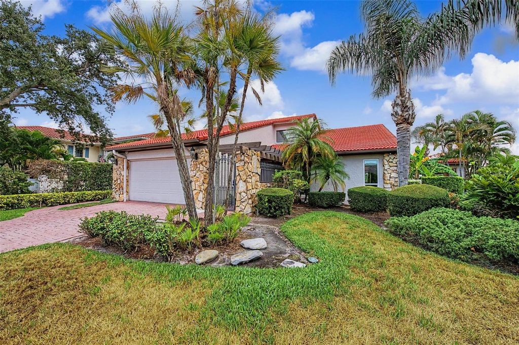 Image 29 of property listing at 7011 PELICAN ISLAND DRIVE, Tampa, FL 33634