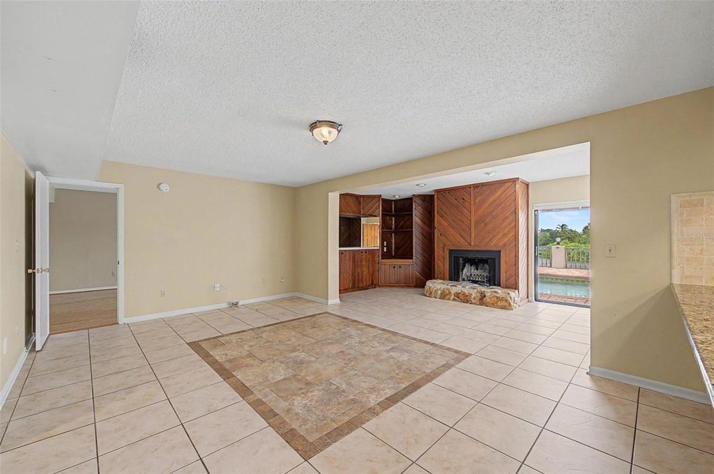 Image 34 of property listing at 7011 PELICAN ISLAND DRIVE, Tampa, FL 33634