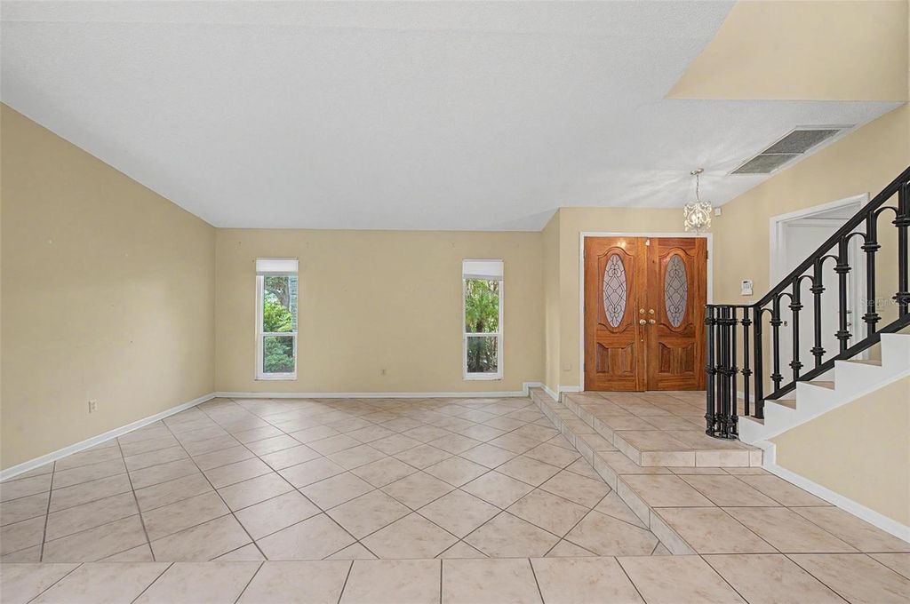 Image 35 of property listing at 7011 PELICAN ISLAND DRIVE, Tampa, FL 33634