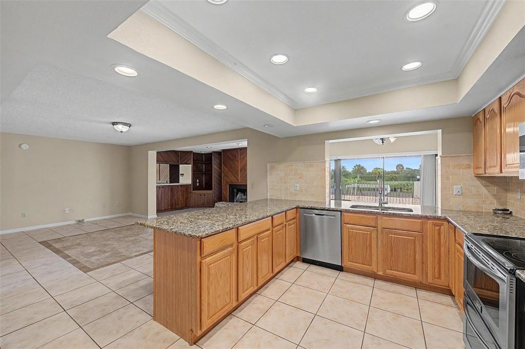 Image 50 of property listing at 7011 PELICAN ISLAND DRIVE, Tampa, FL 33634