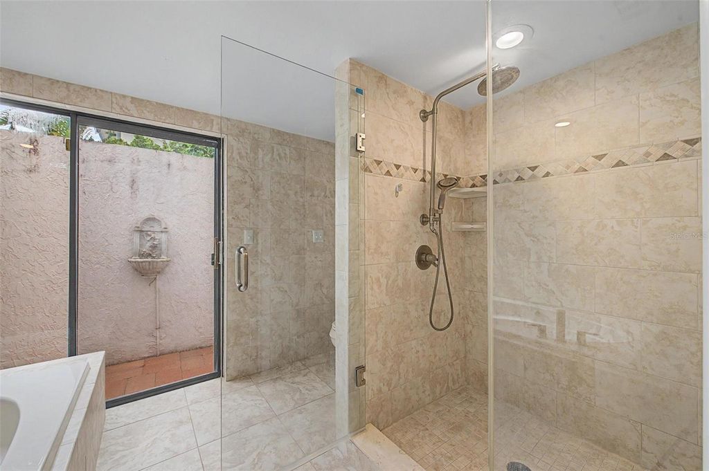 Image 54 of property listing at 7011 PELICAN ISLAND DRIVE, Tampa, FL 33634
