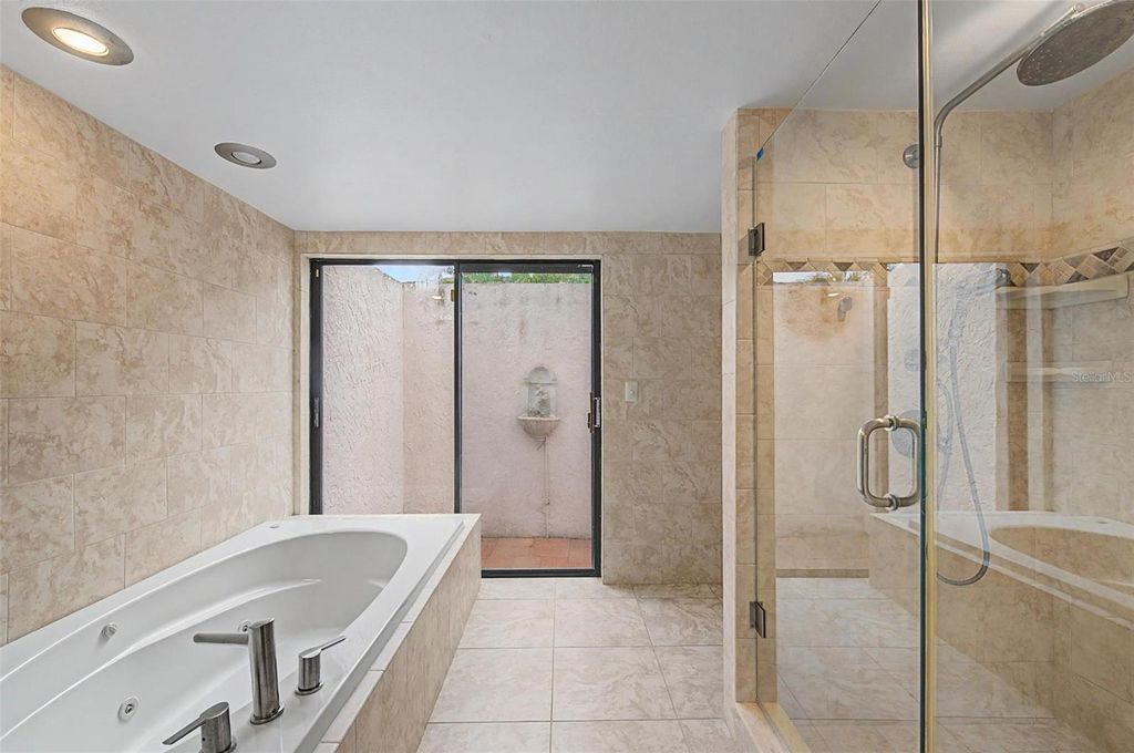 Image 57 of property listing at 7011 PELICAN ISLAND DRIVE, Tampa, FL 33634