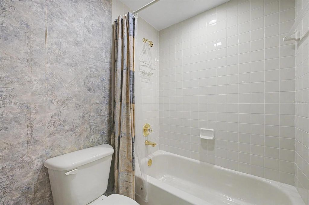 Image 64 of property listing at 7011 PELICAN ISLAND DRIVE, Tampa, FL 33634
